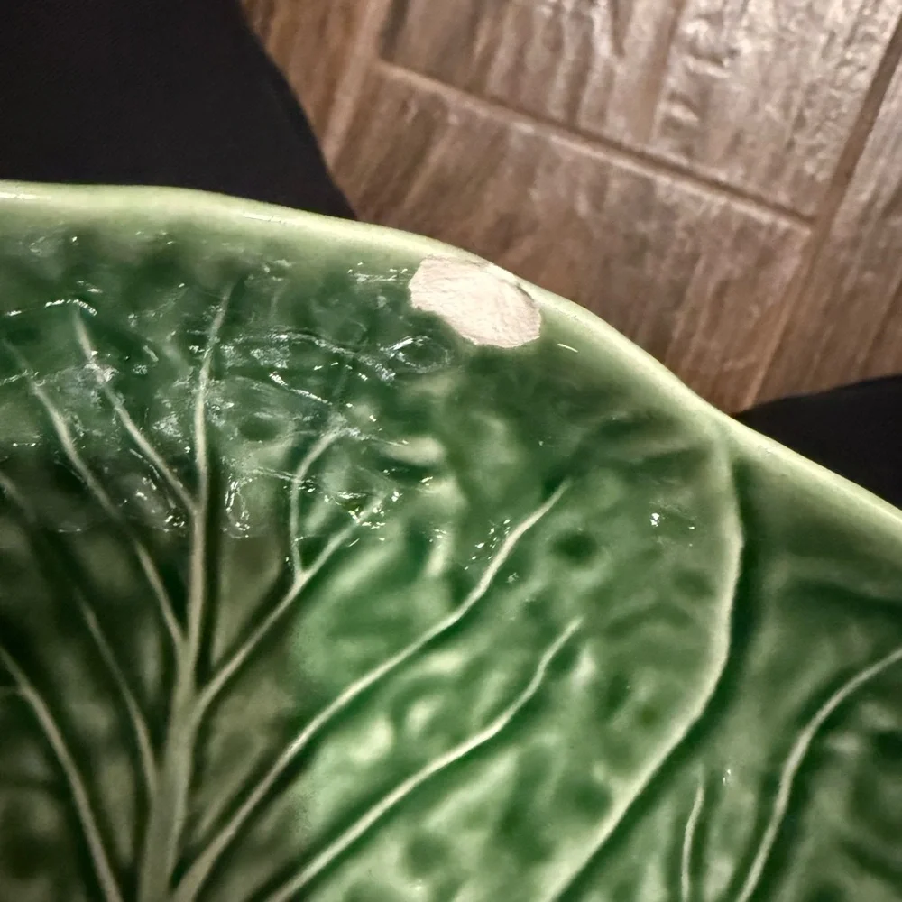 Vibrant Green Dinnerware Set with Leaf Design San Raphael lettuce bowls